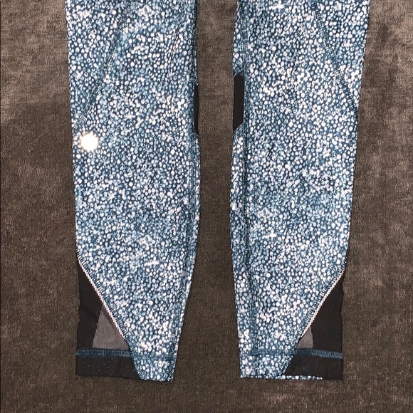 Lululemon leggings (2) - Picture 7 of 7